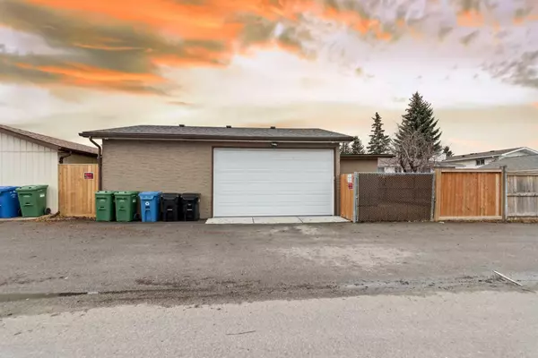 Calgary, AB T1Y 2E6,6024 28 AVE NE