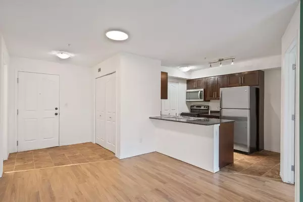 7130 80 AVE NE #207, Calgary, AB T3B 0N5