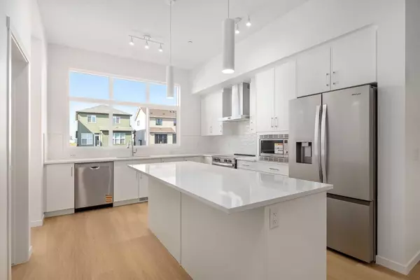 Calgary, AB T3S 0S8,449 Hotchkiss DR SE