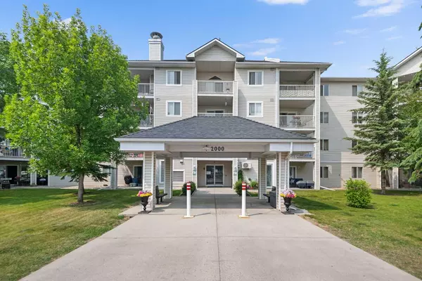 Calgary, AB T2A7X8,6224 17 AVE SE #2210