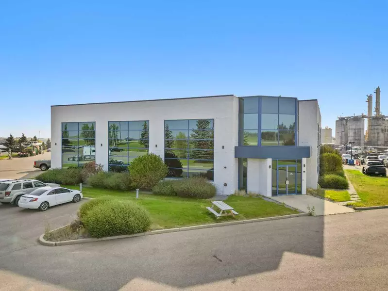 8014 Edgar Industrial CRES, Red Deer, AB T4P 3R3