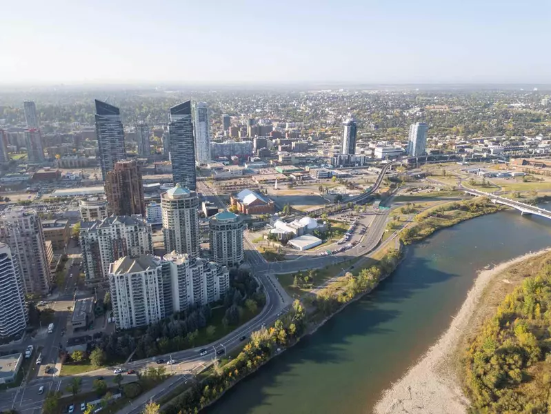 1108 6 AVE SW #210, Calgary, AB T2P 5K1