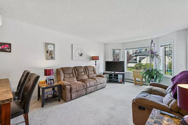 Calgary, AB T3H 3N7,1206 Sienna Park GN SW