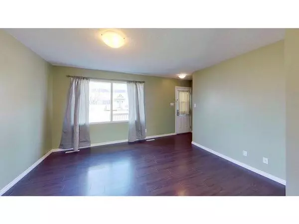 Hinton, AB T7V 1B6,114 Hardisty AVE #65
