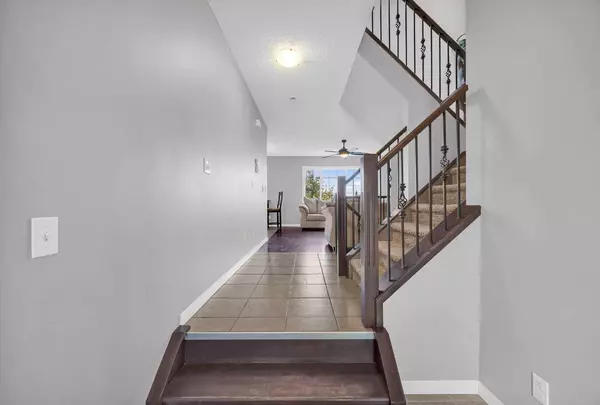 Airdrie, AB T4B 3R3,126 Windstone AVE SW