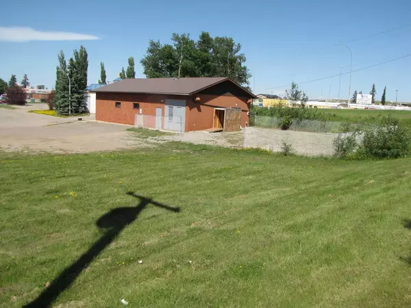 Innisfail, AB T4G 1S6,4303 and 4301 49 ST