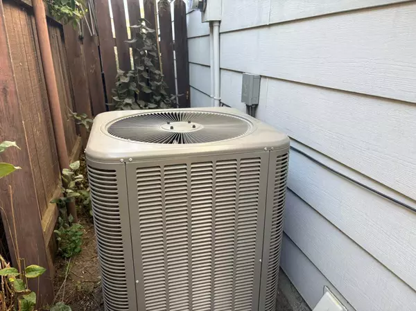 Lethbridge, AB T1K 5H5,40 Cayuga CRES W