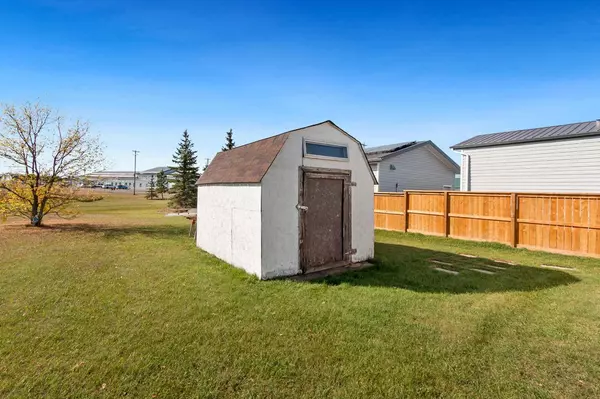 Carstairs, AB T0M0N0,707 Highfield DR