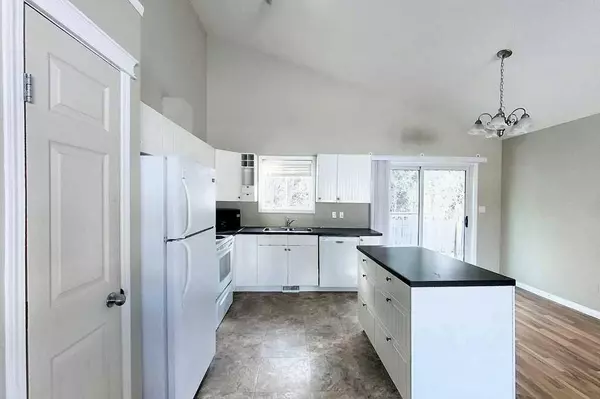 Edson, AB T7E 0A5,4155 15 AVE