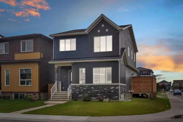 7 Corner Meadows Common NE, Calgary, AB T3N 1J5