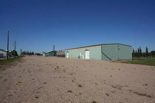 Rural Newell, County Of, AB T1R 1B4,184075 7 ST E