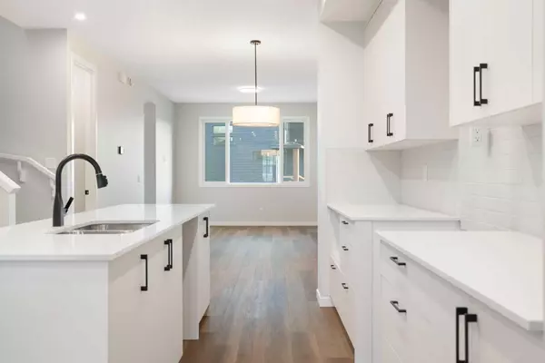 Calgary, AB T3L 0L6,552 Rowmont BLVD NW