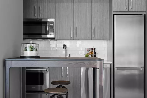 Calgary, AB T2N 5G5,110 18A ST NW #440