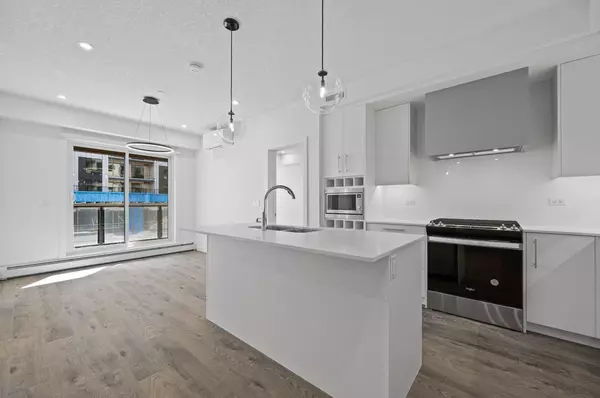 Calgary, AB T3H 6L3,8370 Broadcast AVE SW #204