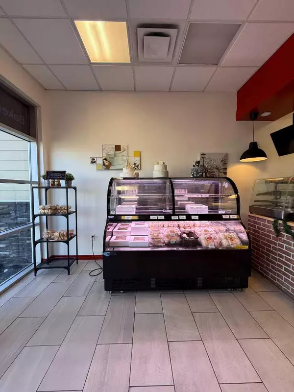 Calgary, AB T1Y 5T8,123 Bakery LN NE