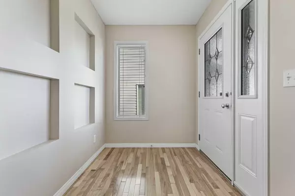 Calgary, AB T2Y 5A5,181 Everridge DR SW