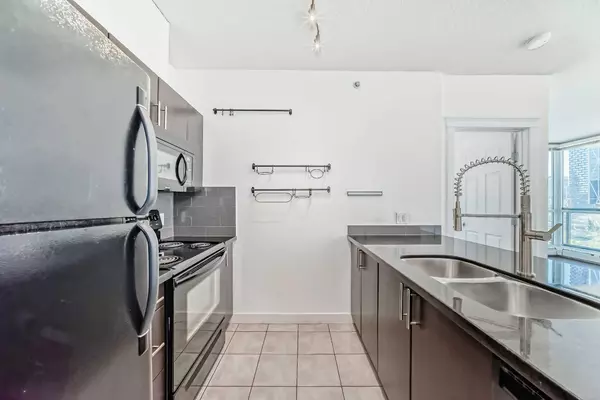 Calgary, AB T2G 0S3,315 3 ST SE #705