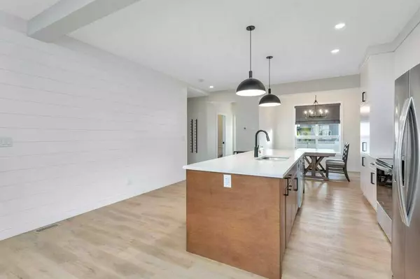 Red Deer, AB T4P 3G5,7 Evergreen WAY