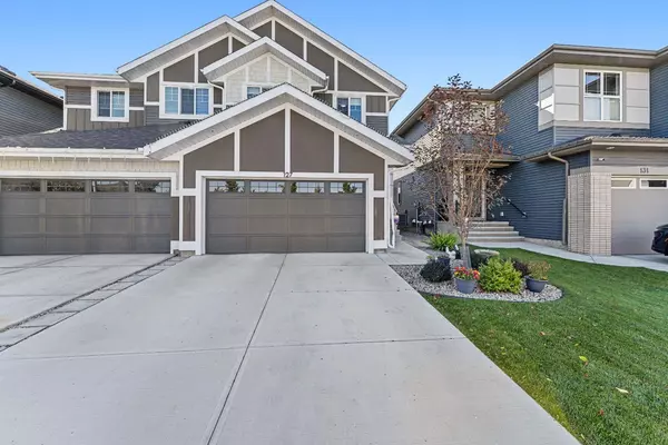 127 Walcrest WAY SE, Calgary, AB T2X 4G2