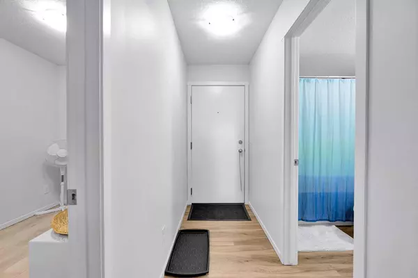 Calgary, AB T3N1T3,4641 128 AVE NE #2209