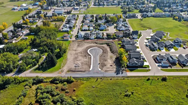 Diamond Valley, AB T0L 2A0,14 DunHam CT NW