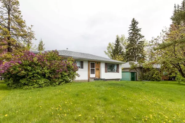 Calgary, AB T3E 5B1,173 Gordon DR SW