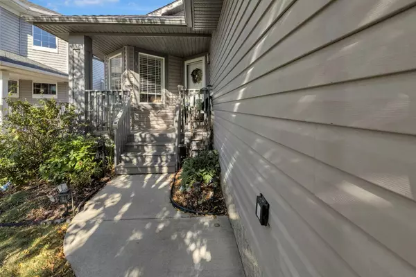 Airdrie, AB T4B 2Z6,266 Canals CIR SW