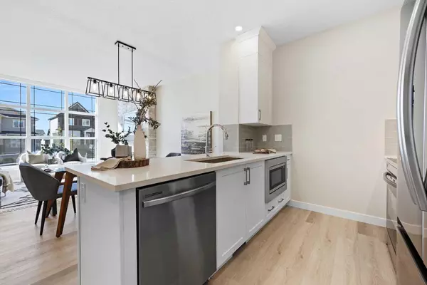 Airdrie, AB T4B 5N4,2150 Bayview DR SW