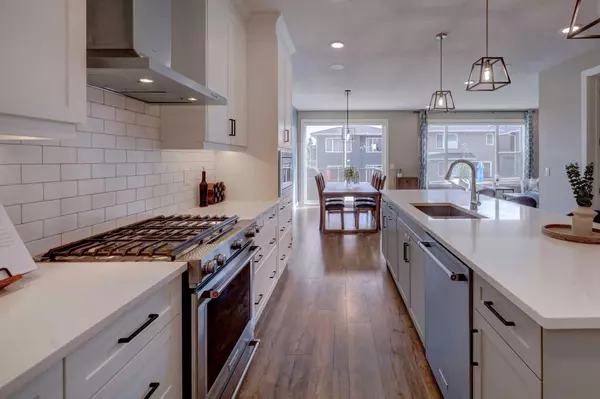 Cochrane, AB T4C 2V2,487 Rivercrest RD