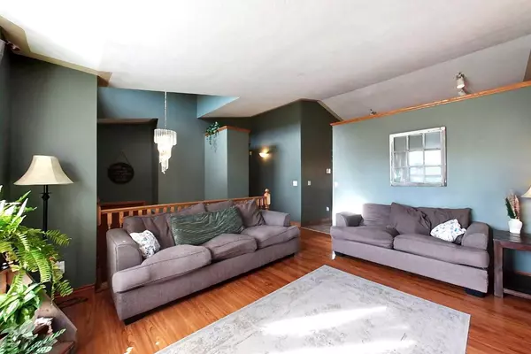 Slave Lake, AB T0G2A4,720 9 ST SW