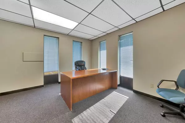 Lloydminster, AB T9V 2E6,5106 63 ST