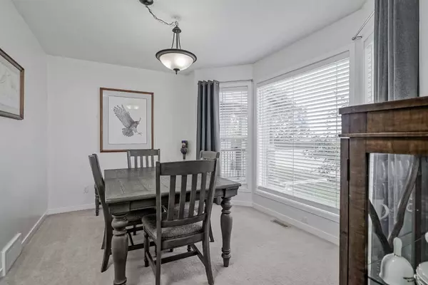Calgary, AB T3M 0P4,52 Autumn CT SE