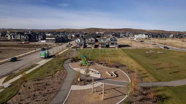 Calgary, AB T2X 4Y1,15 Creekstone WALK SW