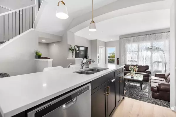 Calgary, AB T4B 3P6,44 Calhoun Common NE