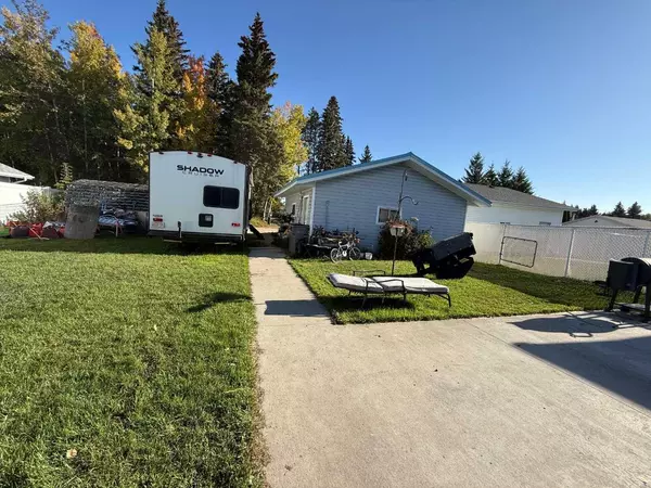 Whitecourt, AB T7S1E9,61 Feero DR