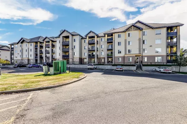 304 Mackenzie WAY SW #7308, Airdrie, AB T4B 3H7