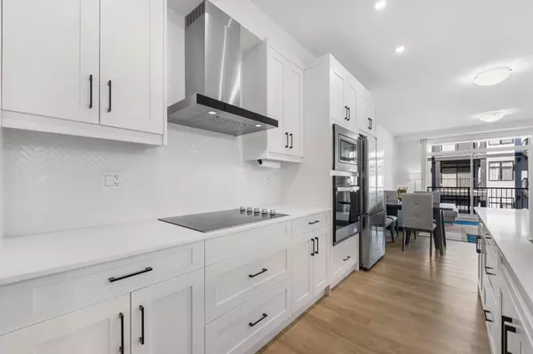 Calgary, AB T3R2C5,40 Sage Hill WALK NW #316