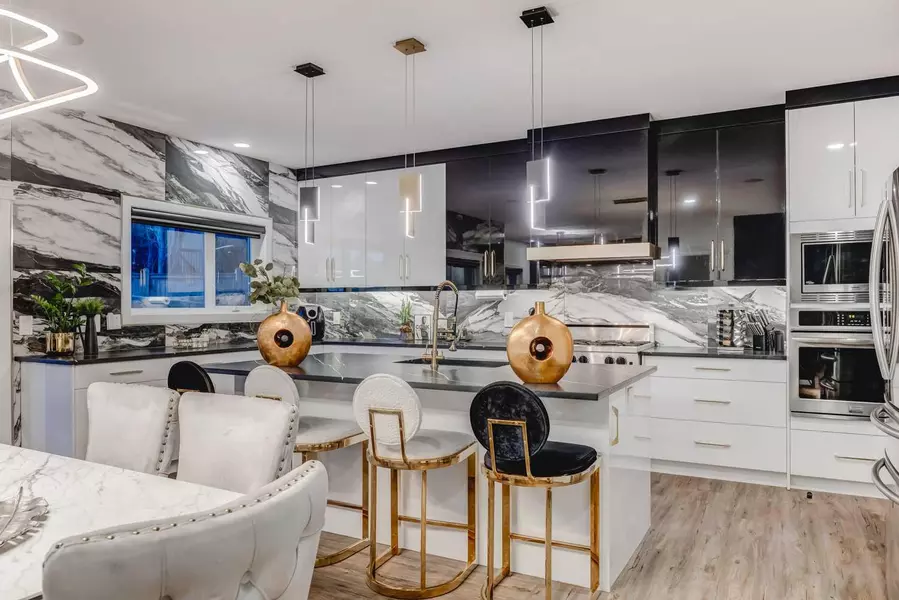 630 Rocky Ridge VW NW, Calgary, AB T3G 5C2