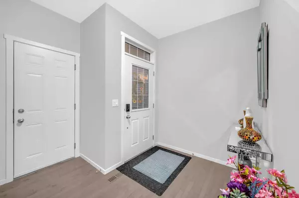 Calgary, AB T3R 1J4,84 Nolanhurst HTS NW