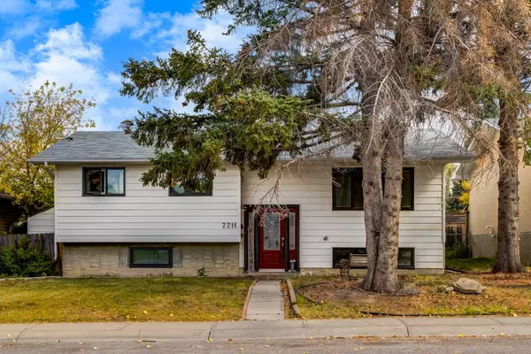 Calgary, AB T3B 2S5,7711 Bowcliffe CRES NW