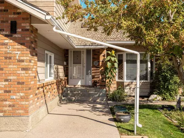 Lethbridge, AB T1H 5X6,27 Erminerun PL N