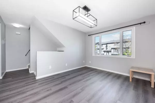 Calgary, AB T1Y 4R7,12 Templewood DR NE #61
