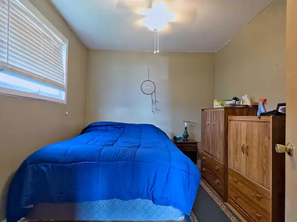 Coleman, AB T0K0M0,8613 18 AVE