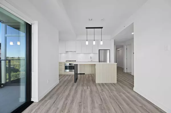 Calgary, AB T2P 1R8,730 2 AVE SW #1102