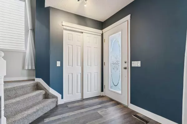 Calgary, AB T3L2C3,117 Tuscany DR NW