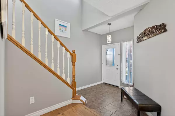 Calgary, AB T2Z 3C1,162 Mt Apex CRES SE