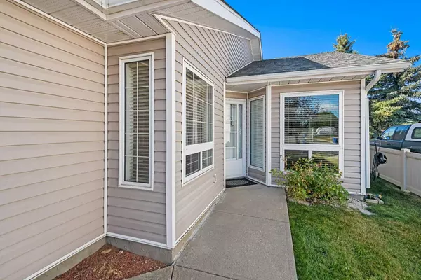 Carstairs, AB T0M 0N0,1200 Milt Ford LN #17