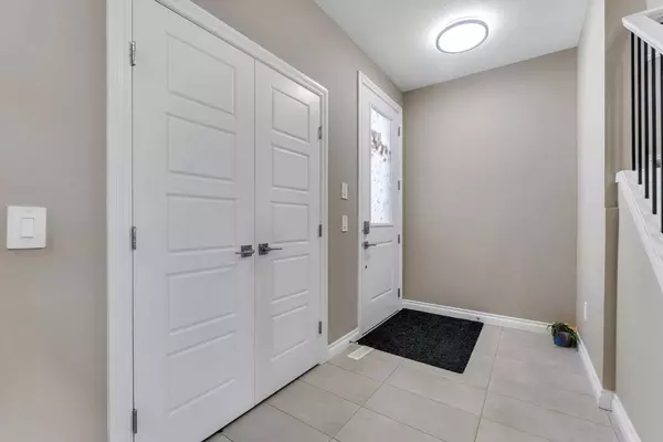 Calgary, AB T3N 2C9,521 Corner Meadows WAY NE