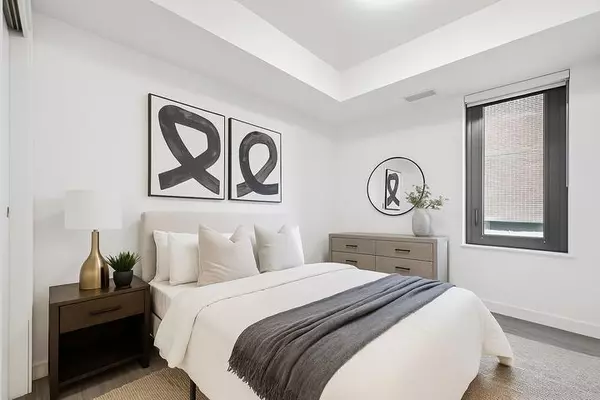 Calgary, AB T2P 1R8,730 2 AVE SW #311