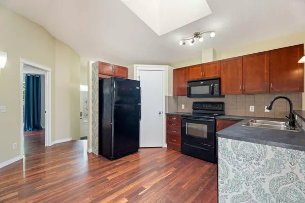 Calgary, AB T3M0A8,203 Auburn Bay HTS SE